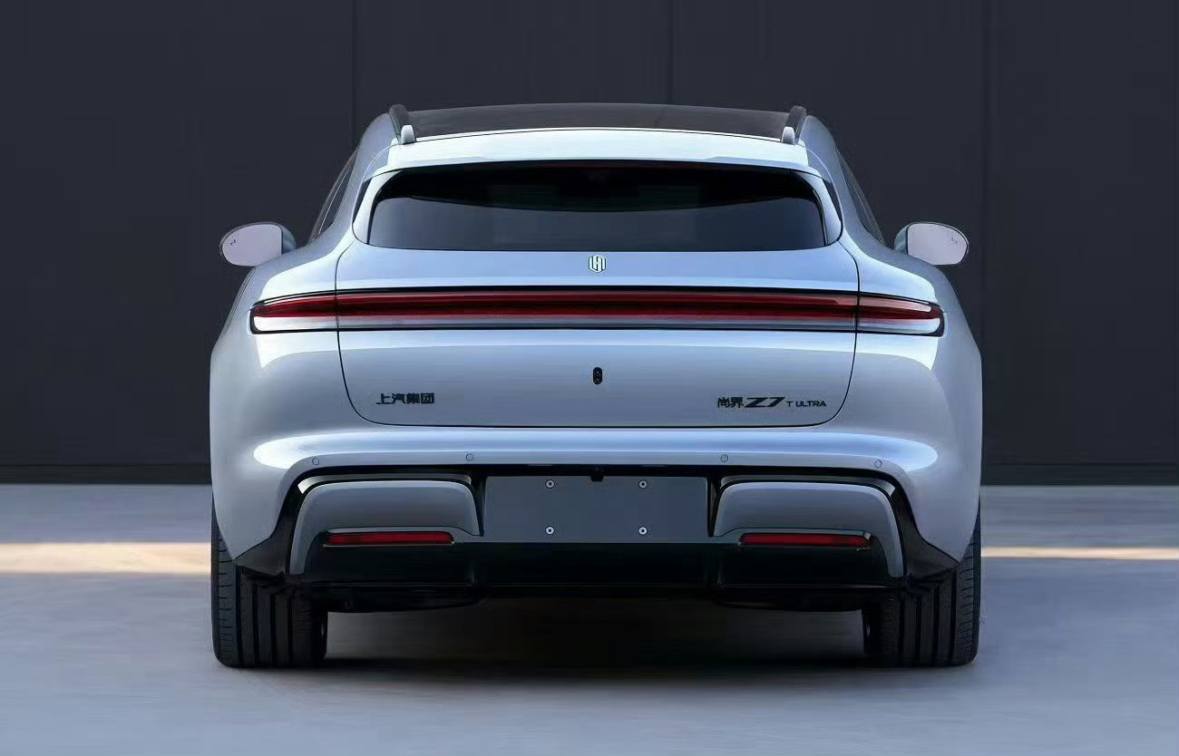 尚界Z7/Z7T预计都有三个版本:标准版:81度磷酸铁锂、机械悬架、后驱265k