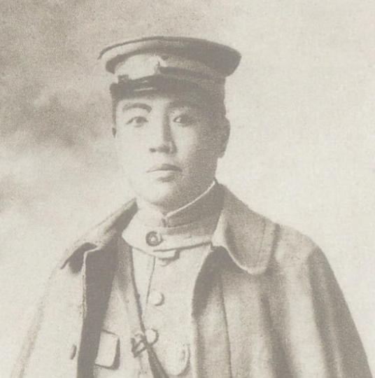 1925年，郭松龄发动兵变，特意给张作霖留了个棺材。棺材打开时，张作霖惊恐万分，