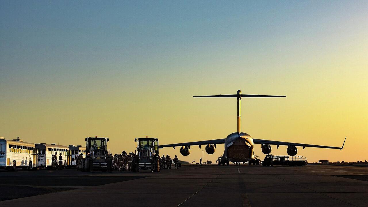 一架无人机袭击科威特境内意大利军事基地

俄罗斯卫星通讯社 2026年3月16日