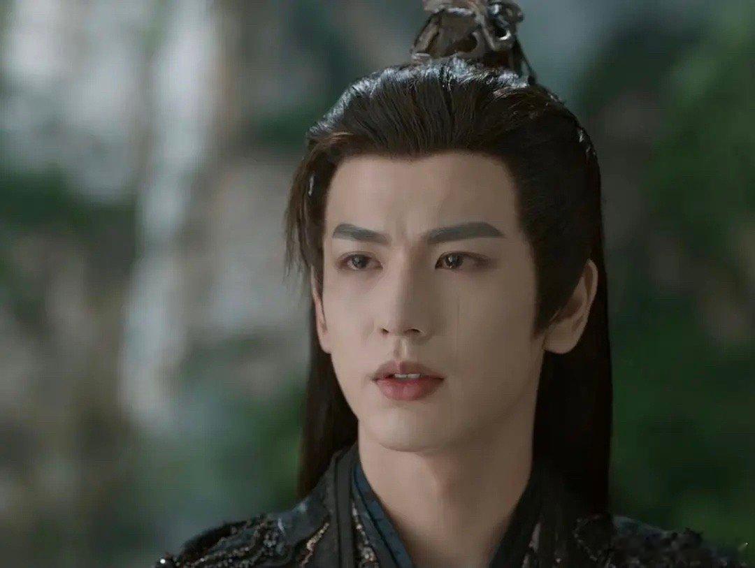 张凌赫在剧中不好看和嘴巴有关系吗？ ​​​