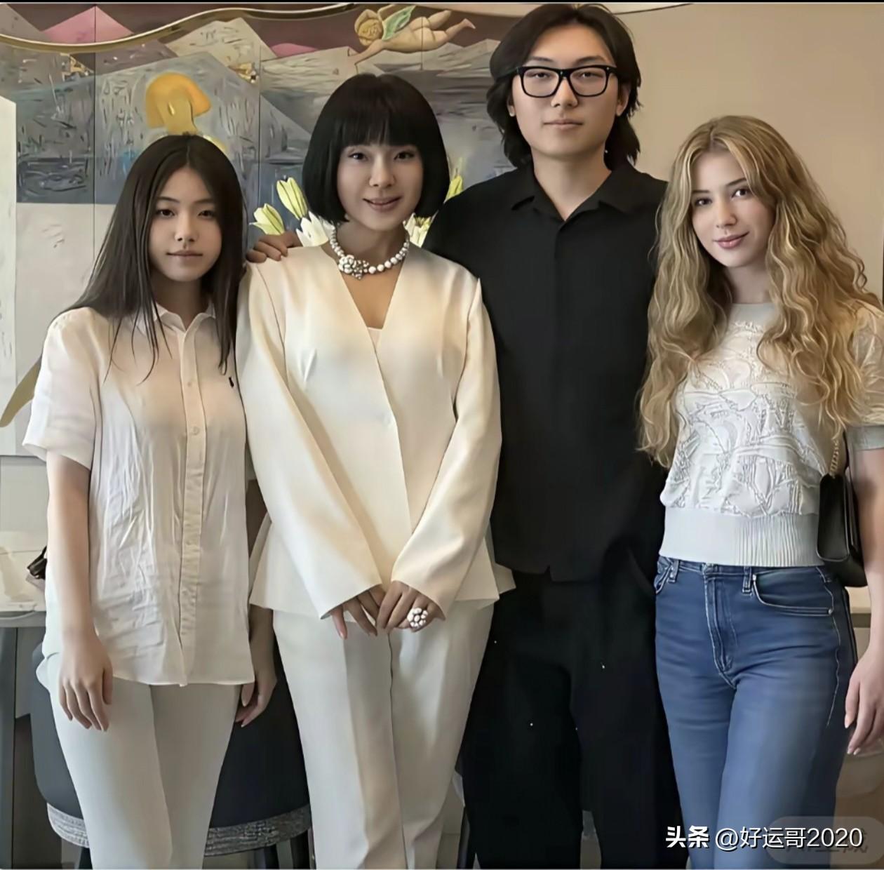 陈红也差不多熬出头了，看一双儿女都已经长大，尤其是儿子都已经结婚了，给她找了一个
