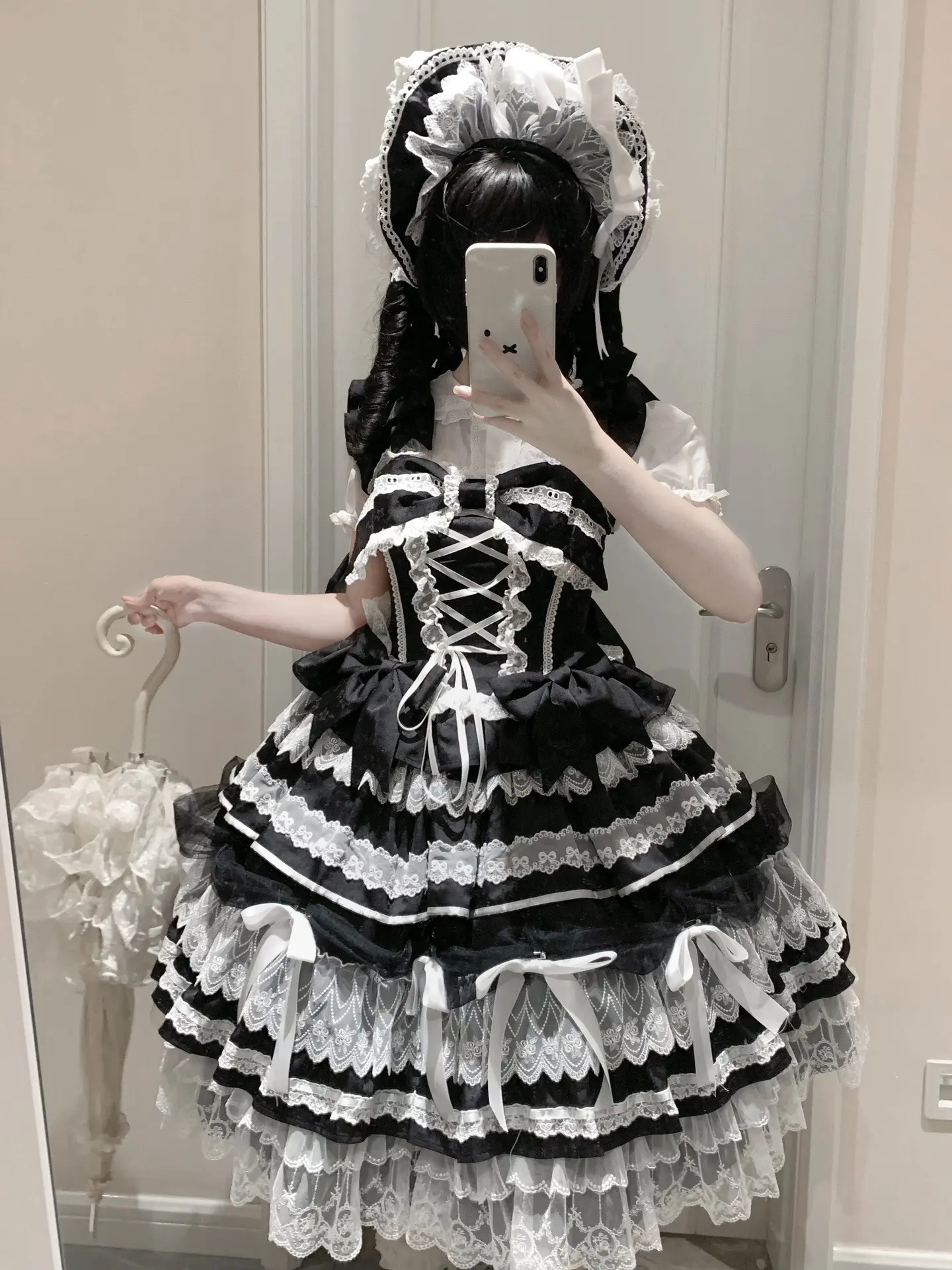 黑白doll 感洋娃娃。