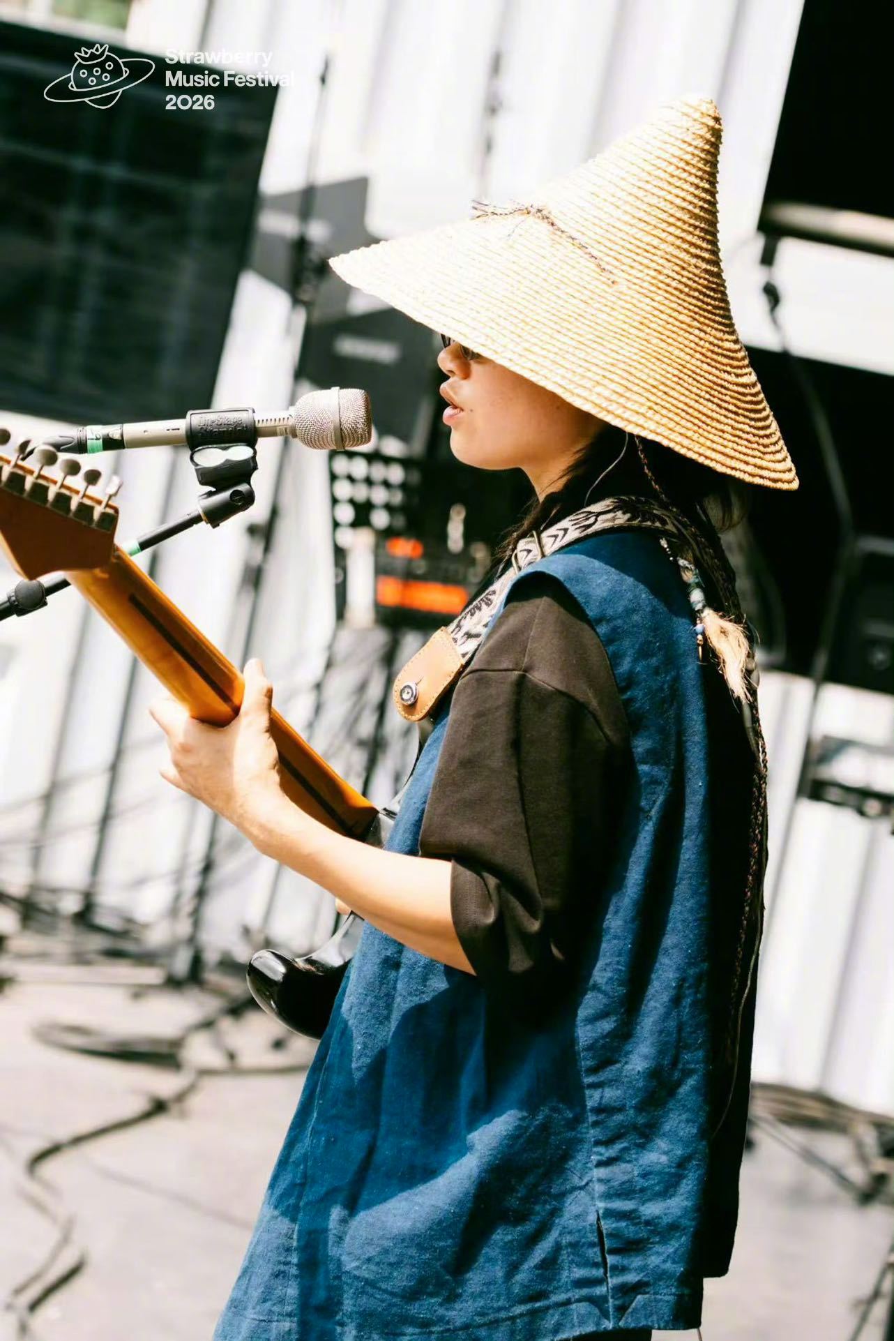 草莓音乐节蓉城乐事落下温柔篇章，已然结束的成都草莓音乐节依旧余音绕梁，游吟歌者以