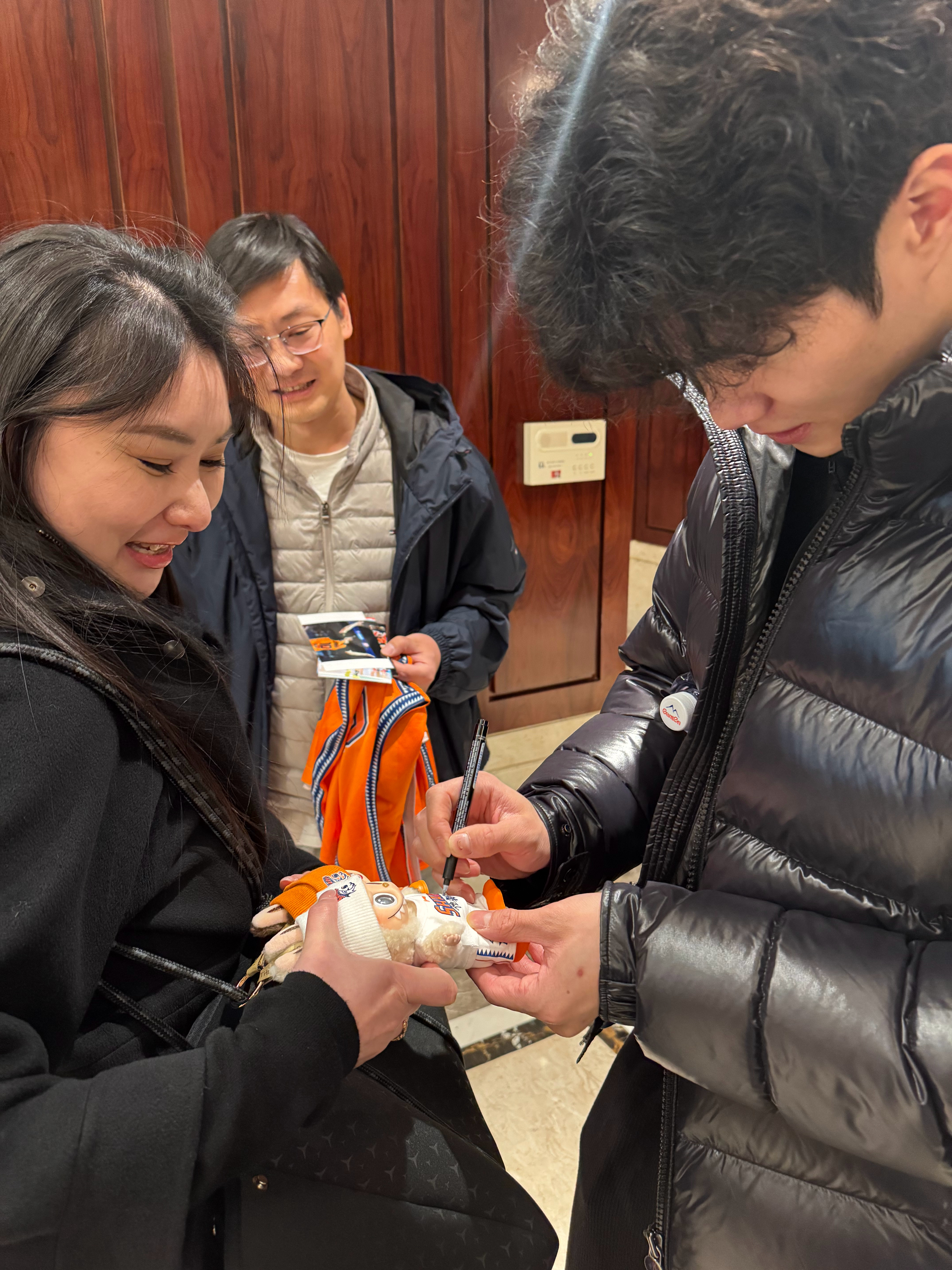 这个Labubu好可爱上海久事大鲨鱼2026cba全明星周末