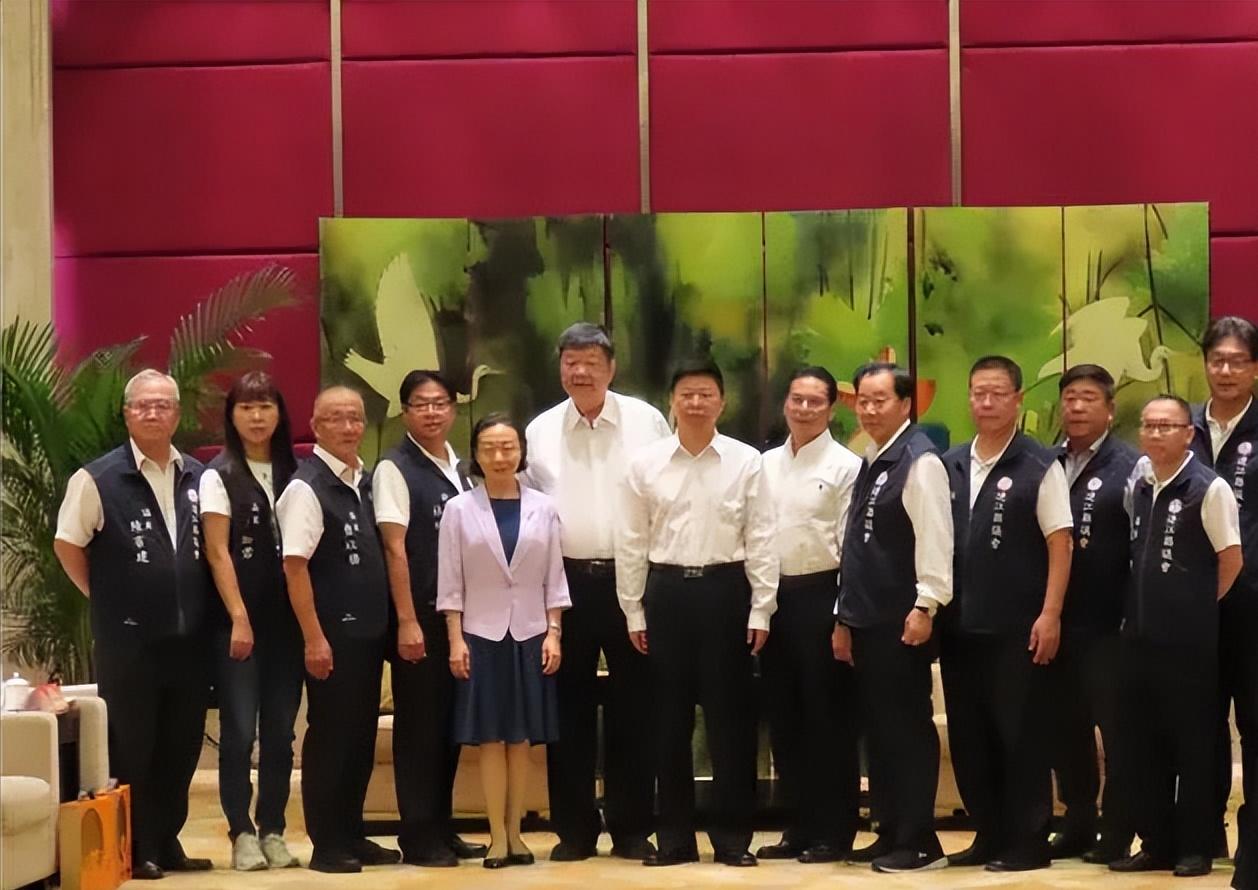 "月圆中秋夜，共筑两岸情"盛事今日（12日）于福州璀璨启幕，吸引了包括国民党副主