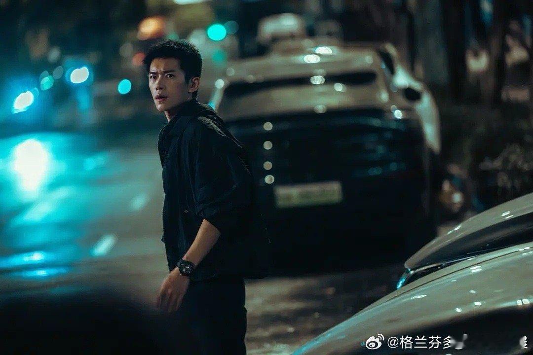 惊蛰无声 反转 全程屏住呼吸，以为是简单抓间谍，没想到是局中局，反转一个接一个，