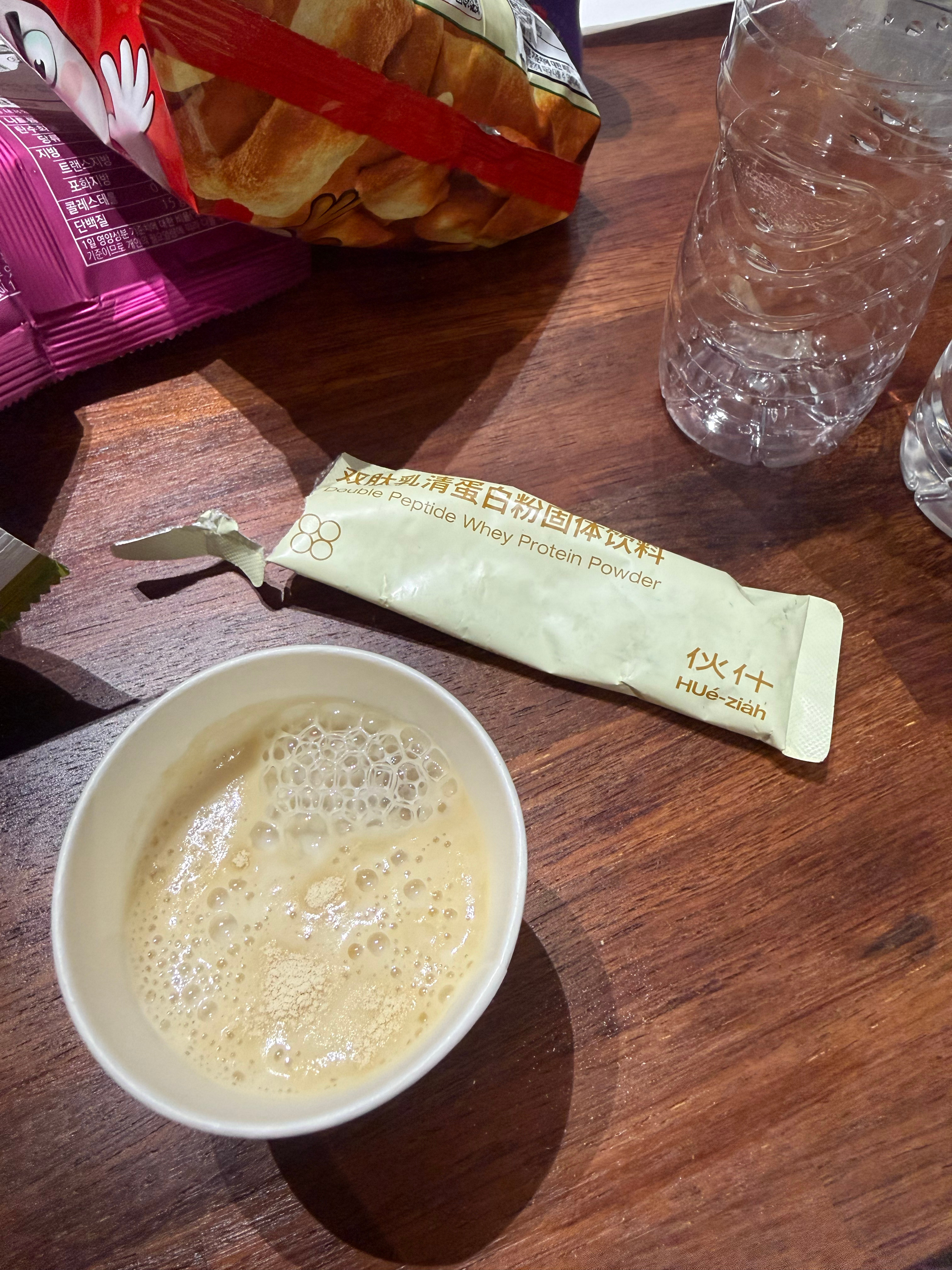 只要到韩国就是日均15000步的有氧强度，不放过这个机会打了精氨酸营养针+喝了蛋