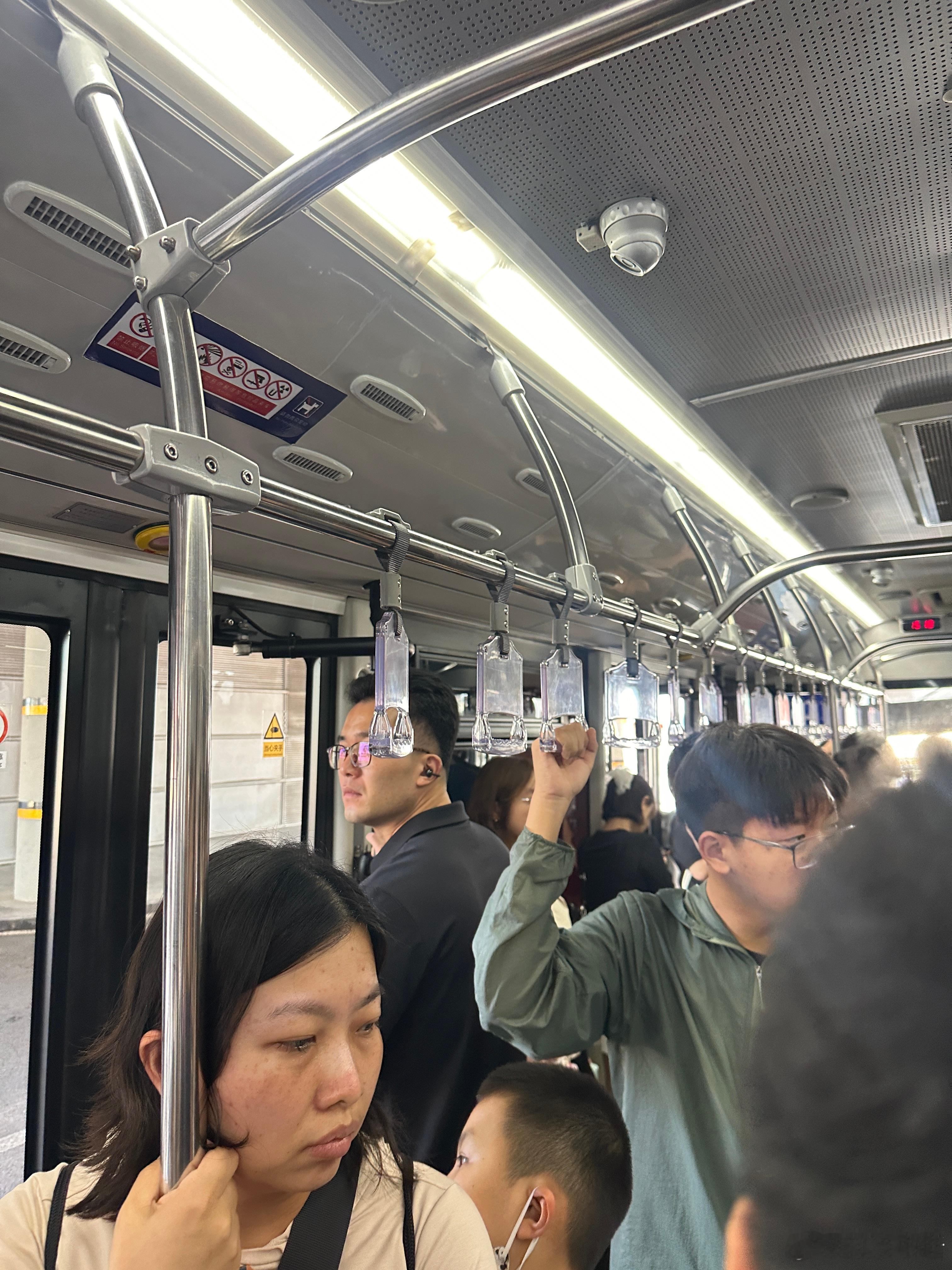 嘿！T3 D岛小火车还没修好呢 北京·首都机场T3航站楼