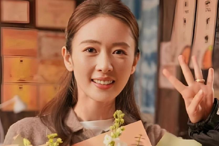 看了童谣出演的《四喜》后
我想说  导演，要不下次选角色时 ，试一下刚出道的流量