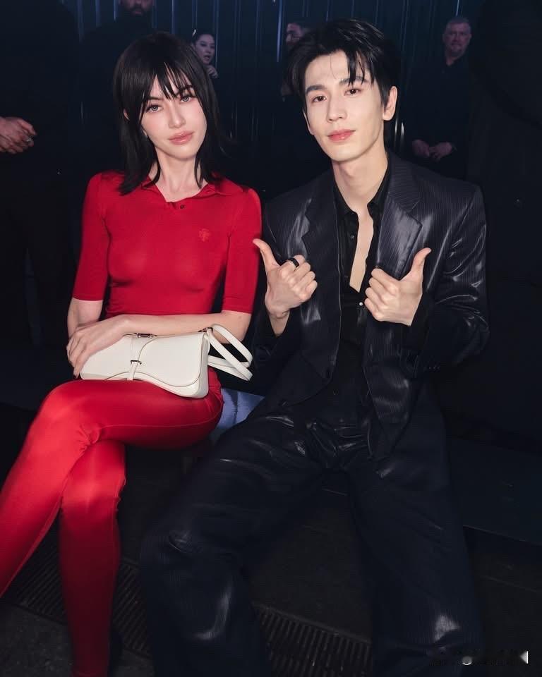 Mai在gucci大秀。。与张凌赫等。。