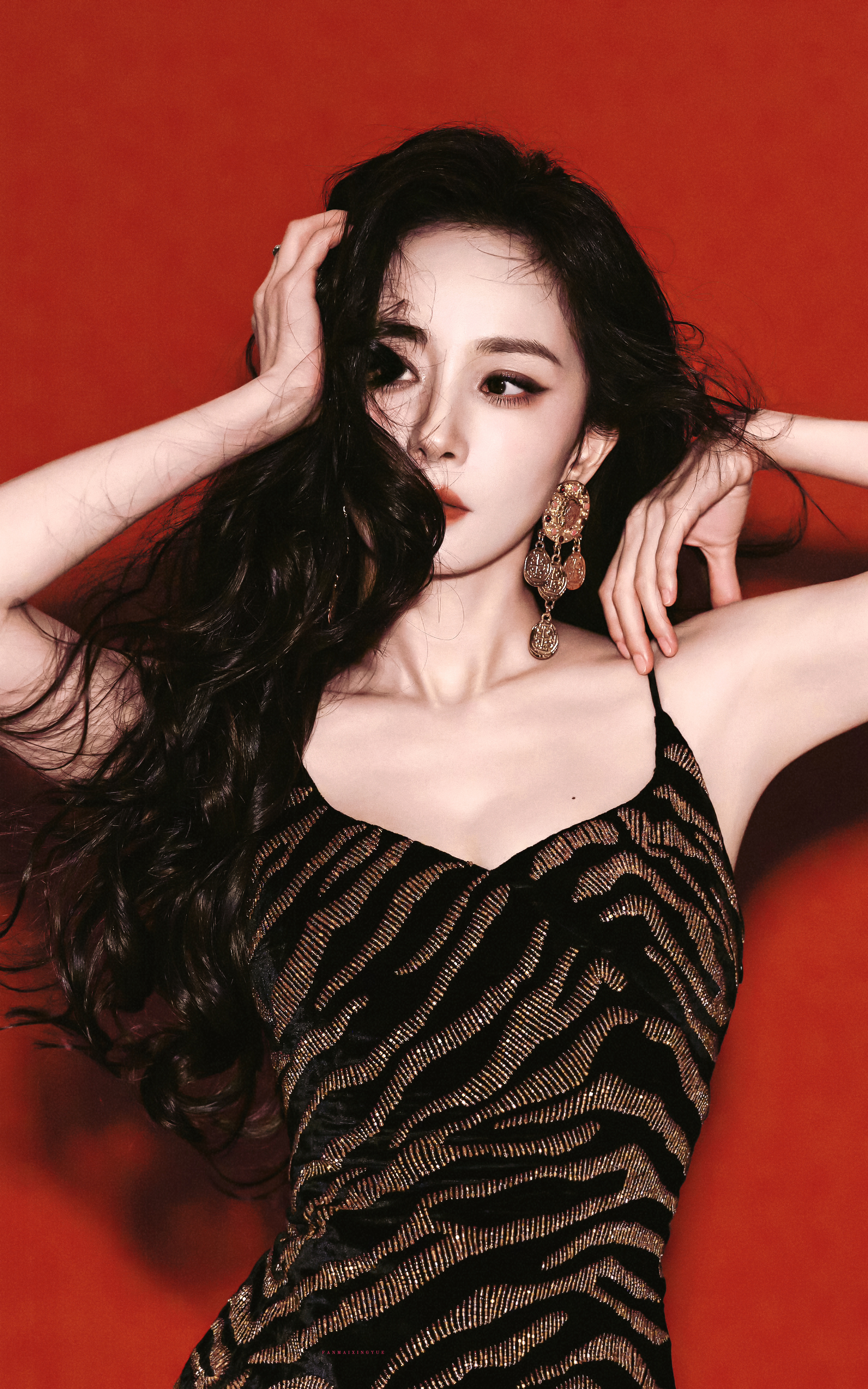 ▪️ 杨幂 ｜ 🥀此女权威无需多言..杨幂杨幂给粉丝买水喝