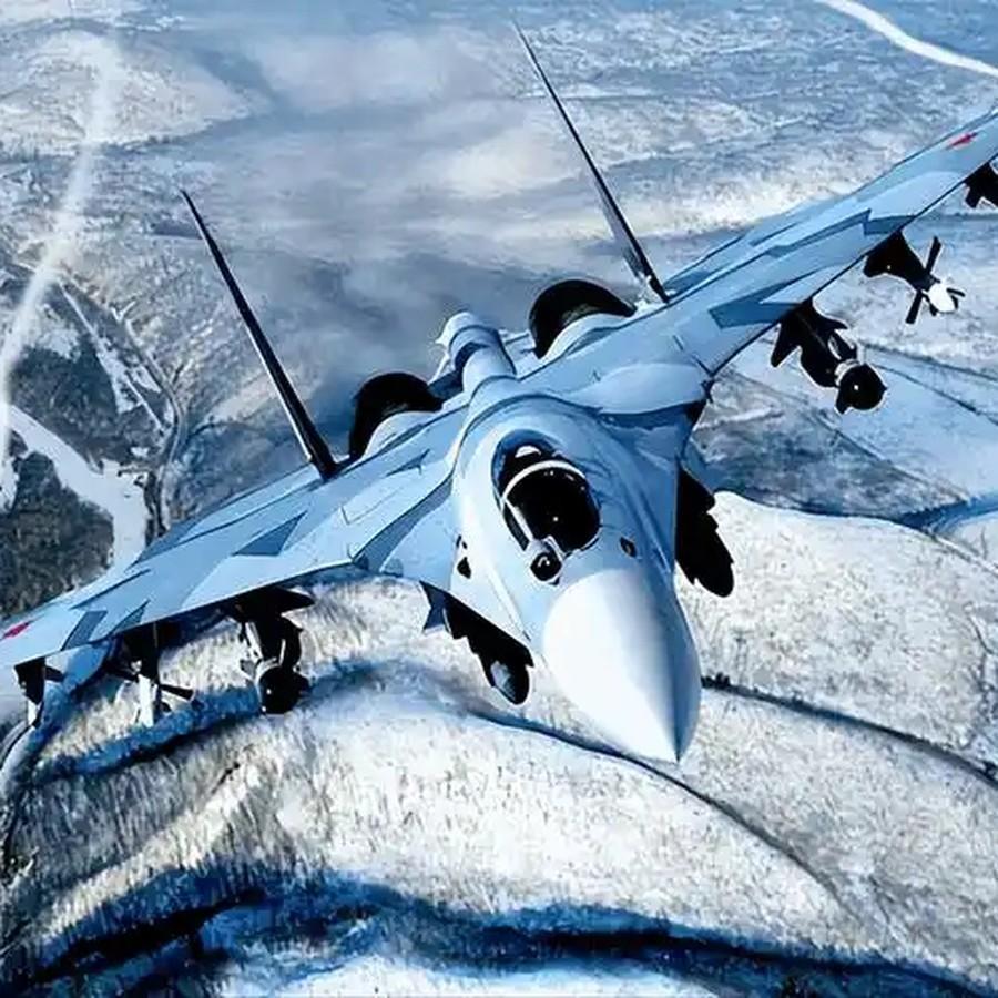 中国空军的整体实力是什么时候超过俄罗斯空天军的？应该是在采购su35前后吧。那是