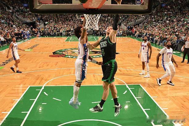 判断最正确的一集，武切维奇就是防守一上去就被打爆，而且是可能直接影响到球队整个季