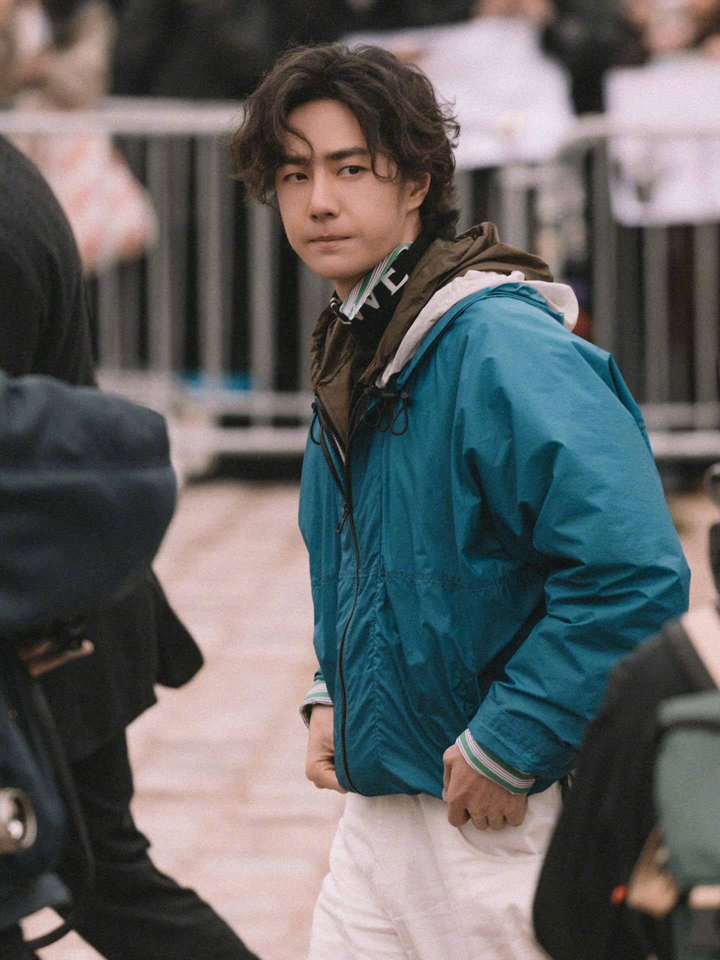 王一博 in LOEWE 📷  今日 罗意威大秀 来自摄影师 Chen Yin