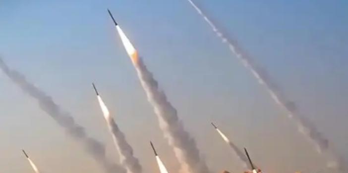 伊朗美国大战，一战成名的不是萨德，爱国者，S-300导弹，而是一种东亚防空系统。