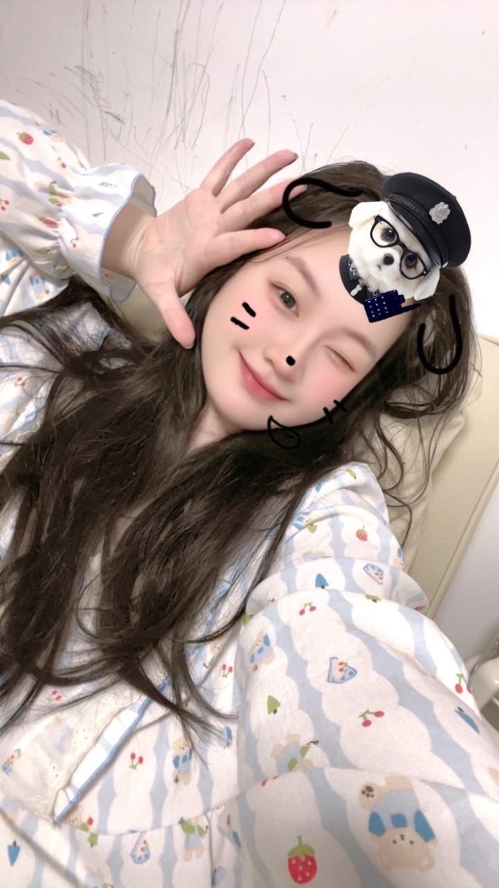 你的眼睛会biu吗 超有镜头感的小女孩 脾气不好性子傲 我这该死的魅力