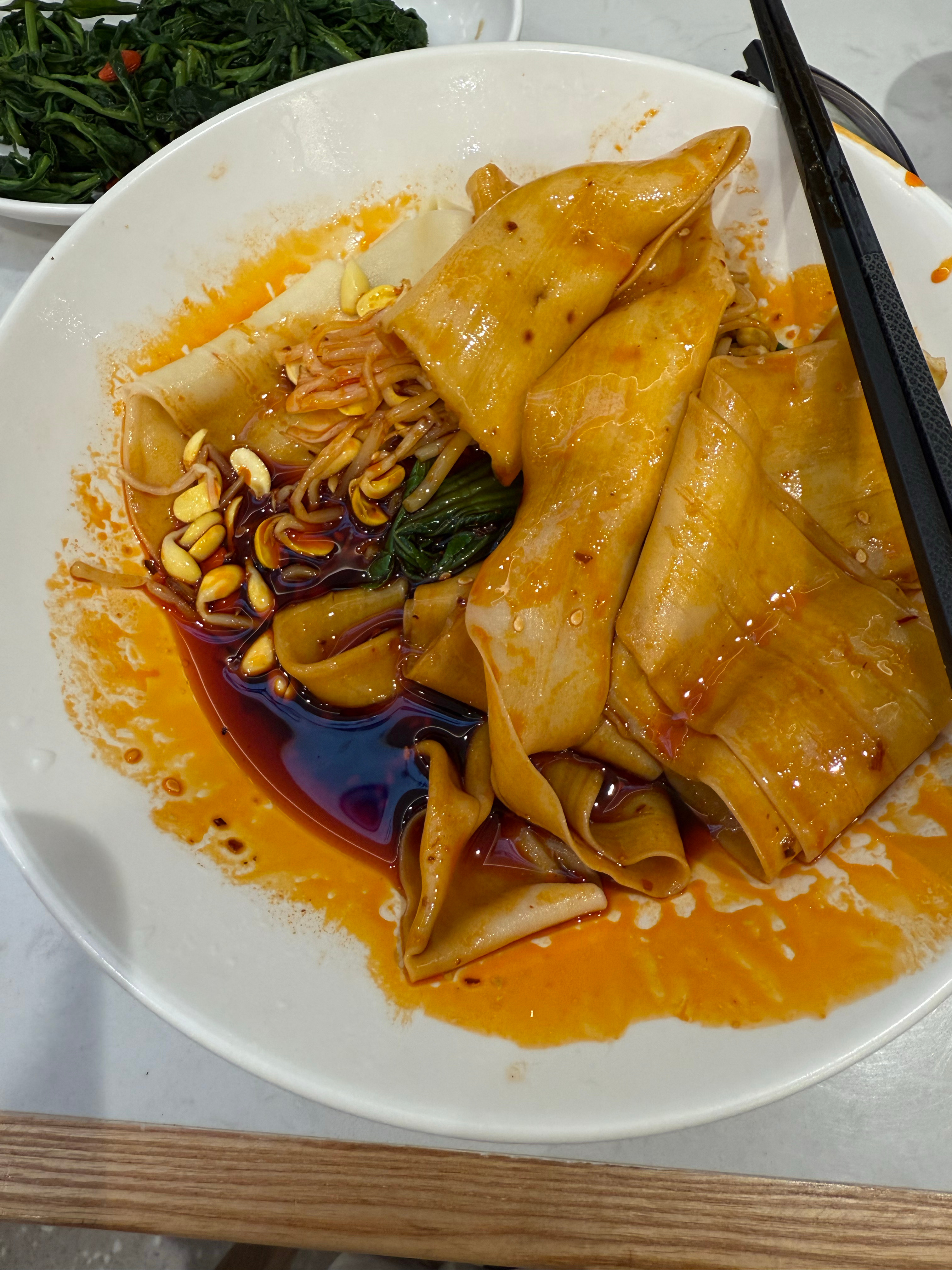 咱就是说，西北的正宗油泼面都这么油吗？ 