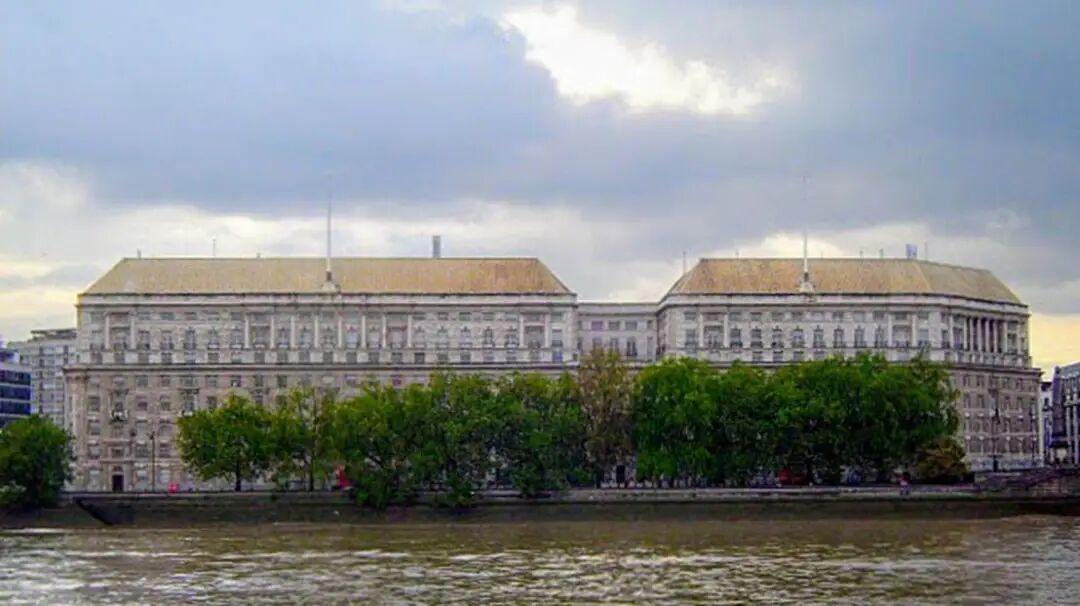 英国军情五处发布“五眼联盟”联合警告称，有人正伪装成招聘人员，利用领英、Inde