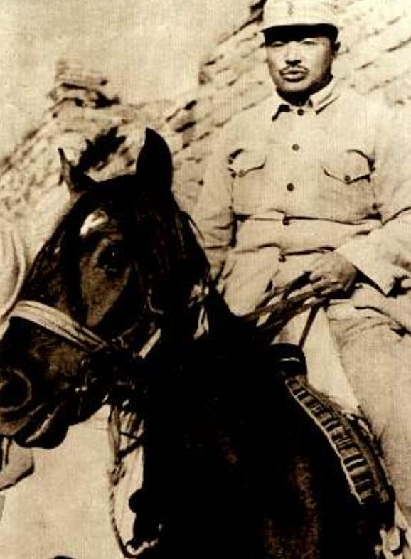 1947年，我军截获了一匹战马，然而当贺龙在得知这匹马的特征后，心中大惊，他当即