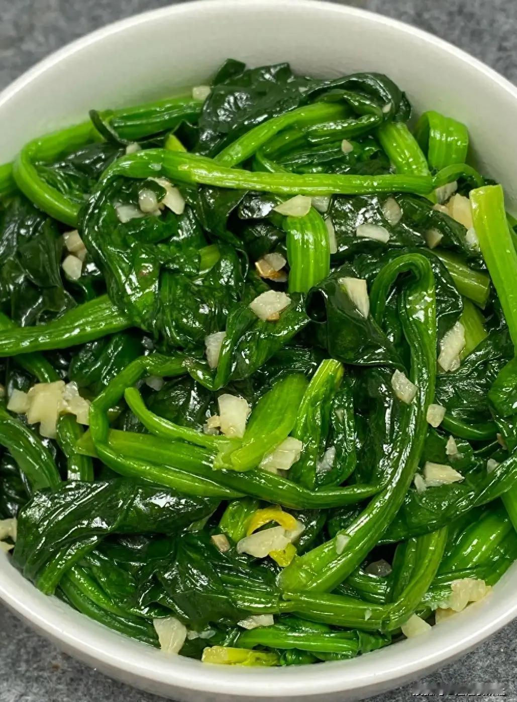 高血压最怕缺钾？长期服用降压药的人，建议要多吃这3类高钾食物...
高血压患者最