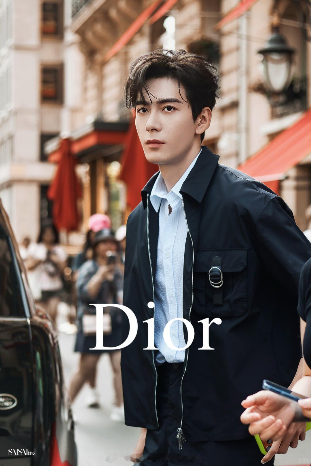 陈星旭巴黎时装周 陈星旭巴黎全新路透，身穿DIOR 2026秋冬系列亮相，超季奢