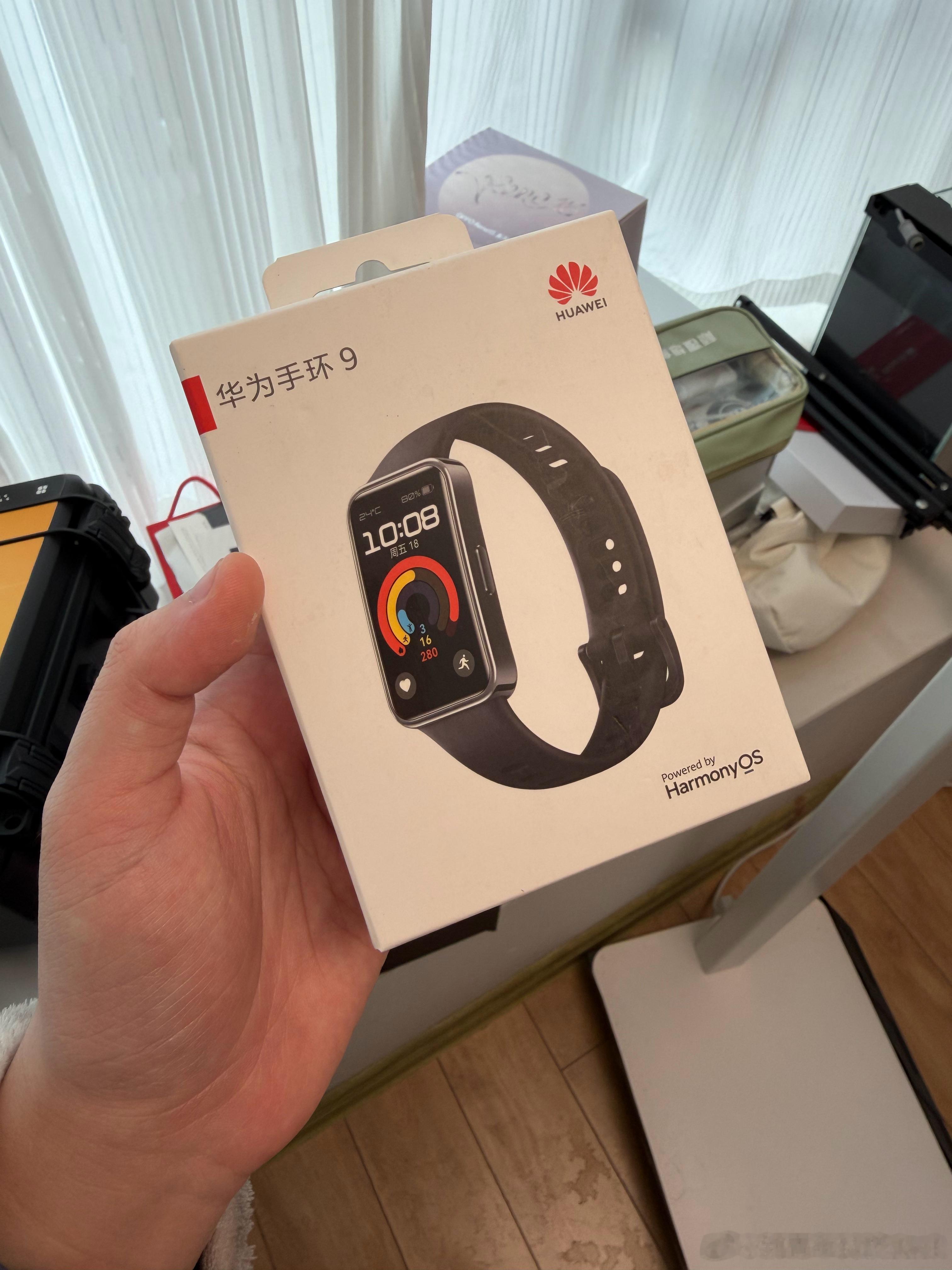 翻出来一个华为手环9，趁着春节前抽奖送给大家吧点赞就行，2月7日抽出  抽奖详情
