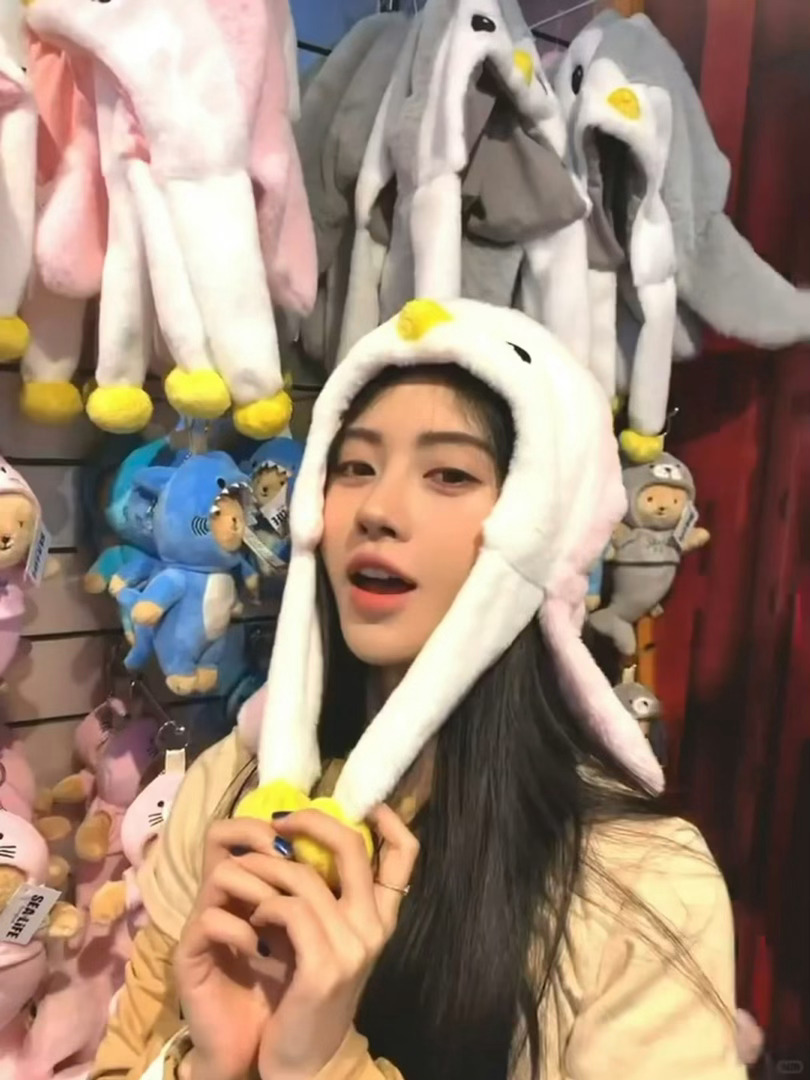 鞠婧祎  jjy鞠婧祎姜黎非jjy鞠婧祎千香爱就是爱 爱不是唉 唉也不是爱ᝯ◂ 