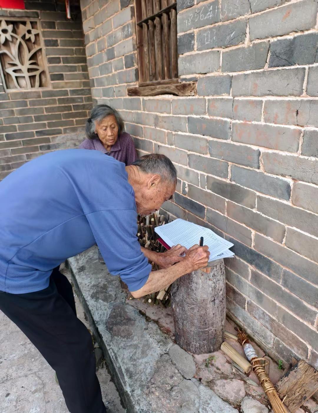 我多跑几趟，就能让你们少跑几趟。这是我们最踏实的民生温度基层工作