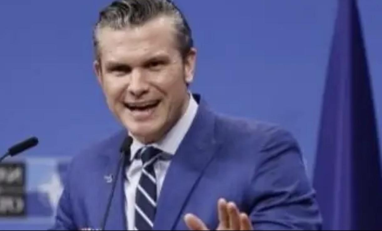 当谈及台湾问题，美国国防部这次直接撕下伪装，那强硬摊牌的架势，仿佛要给这场国际博