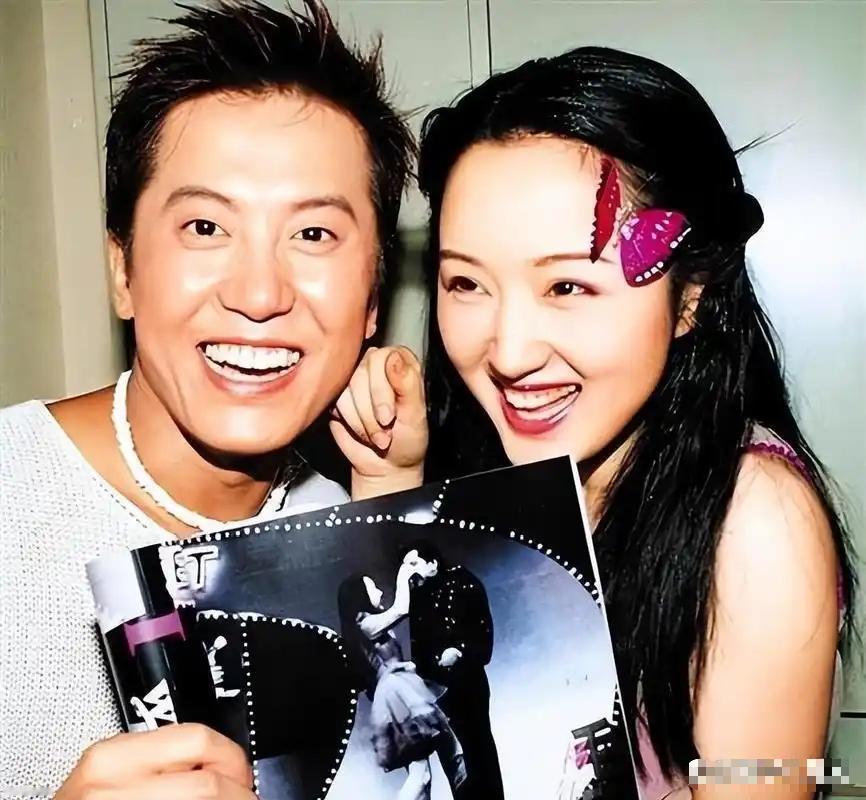 [太阳]隐瞒了28年后，杨钰莹终于坦言，如果当年答应了毛宁，现在早就当妈了。上世