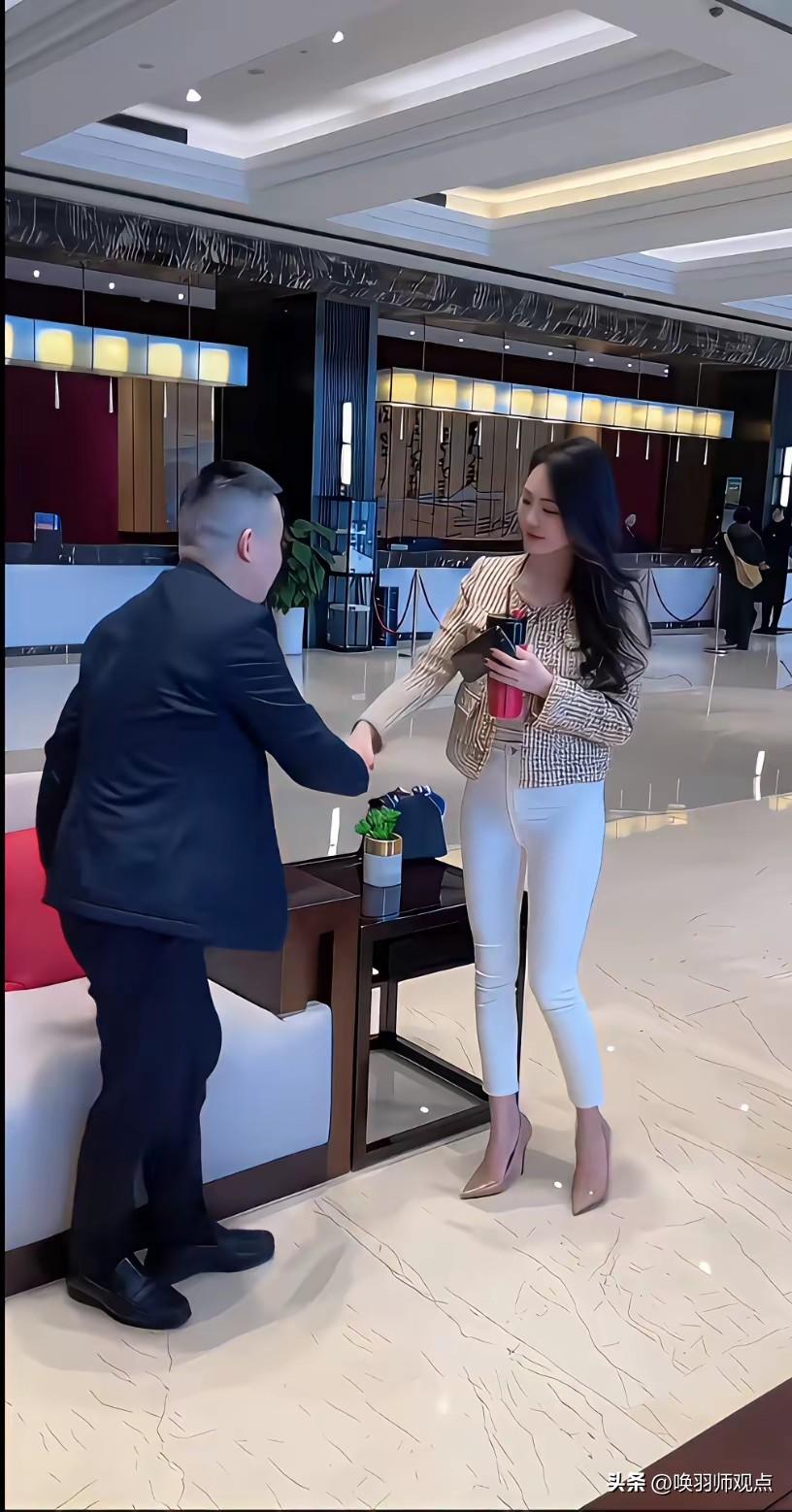 拓瑞集团董事长徐正海带小秘书去山西运城黄河龙门大峡谷考察“飞云渡”飞拉达攀岩项目