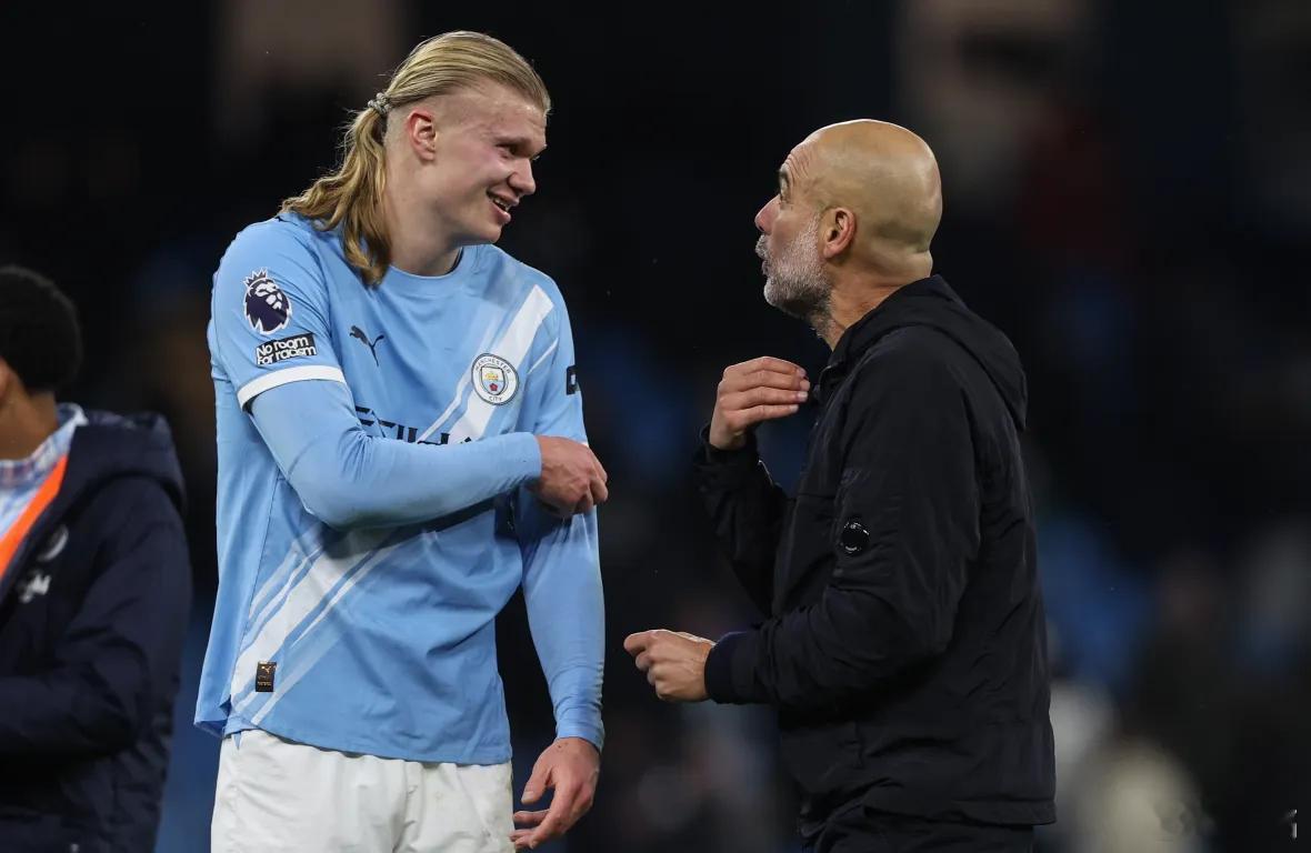 曼城3比2利兹联 赛后瓜迪奥拉与哈兰德长时间“交流”，哈兰德保持微笑，接下来瓜帅