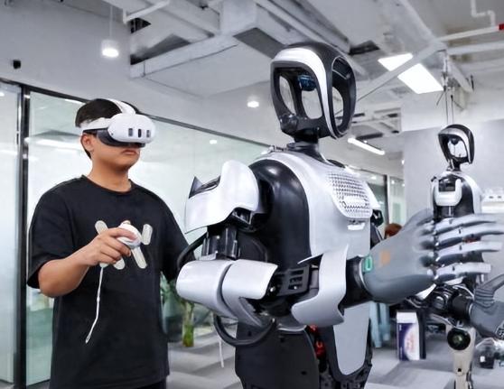 当下多数企业推进 AI 转型时，普遍面临方向模糊、试错成本高、技术与业务脱节等问