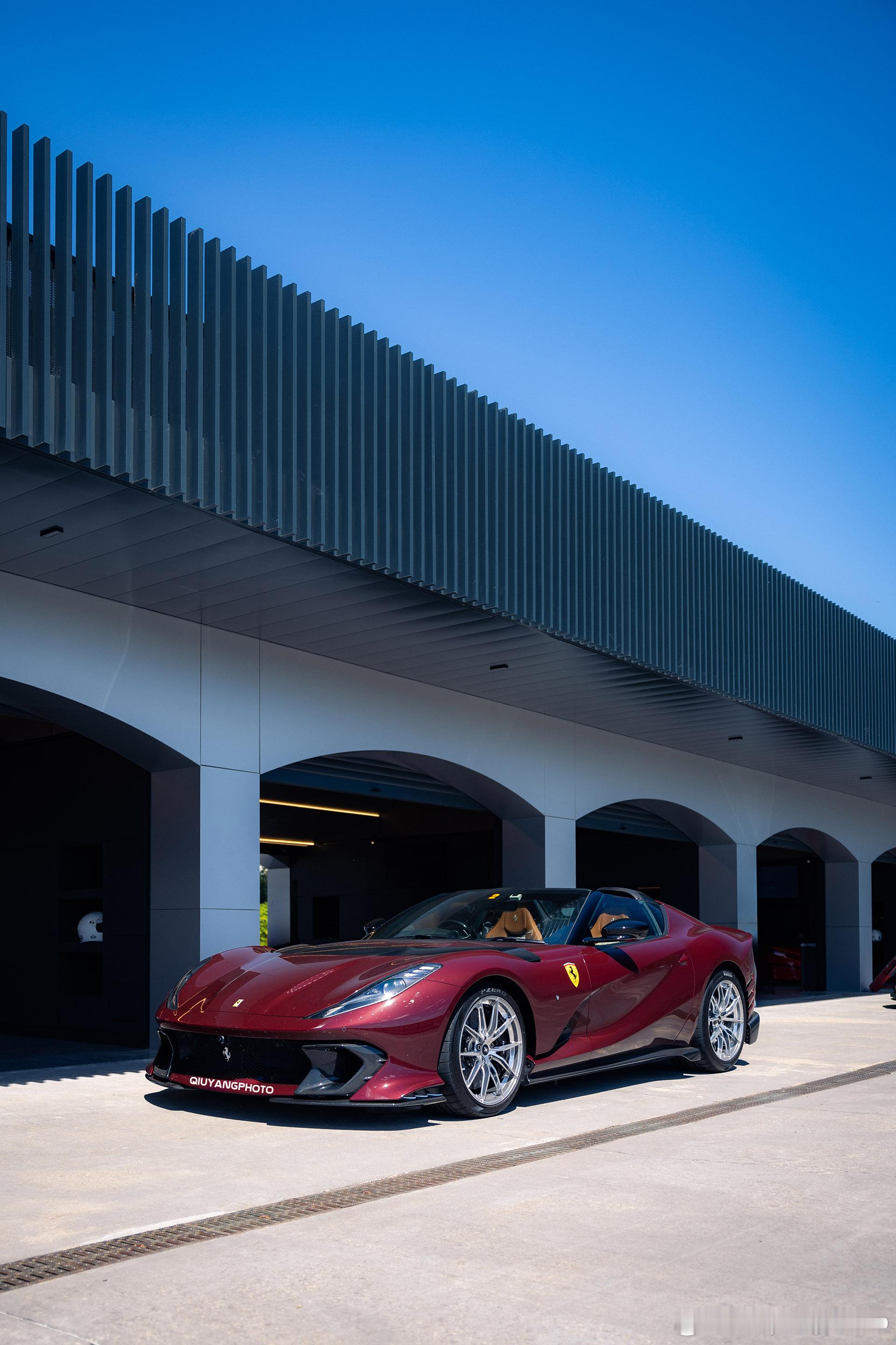 Rosso Cordoba Ferrari 812 Competizione A