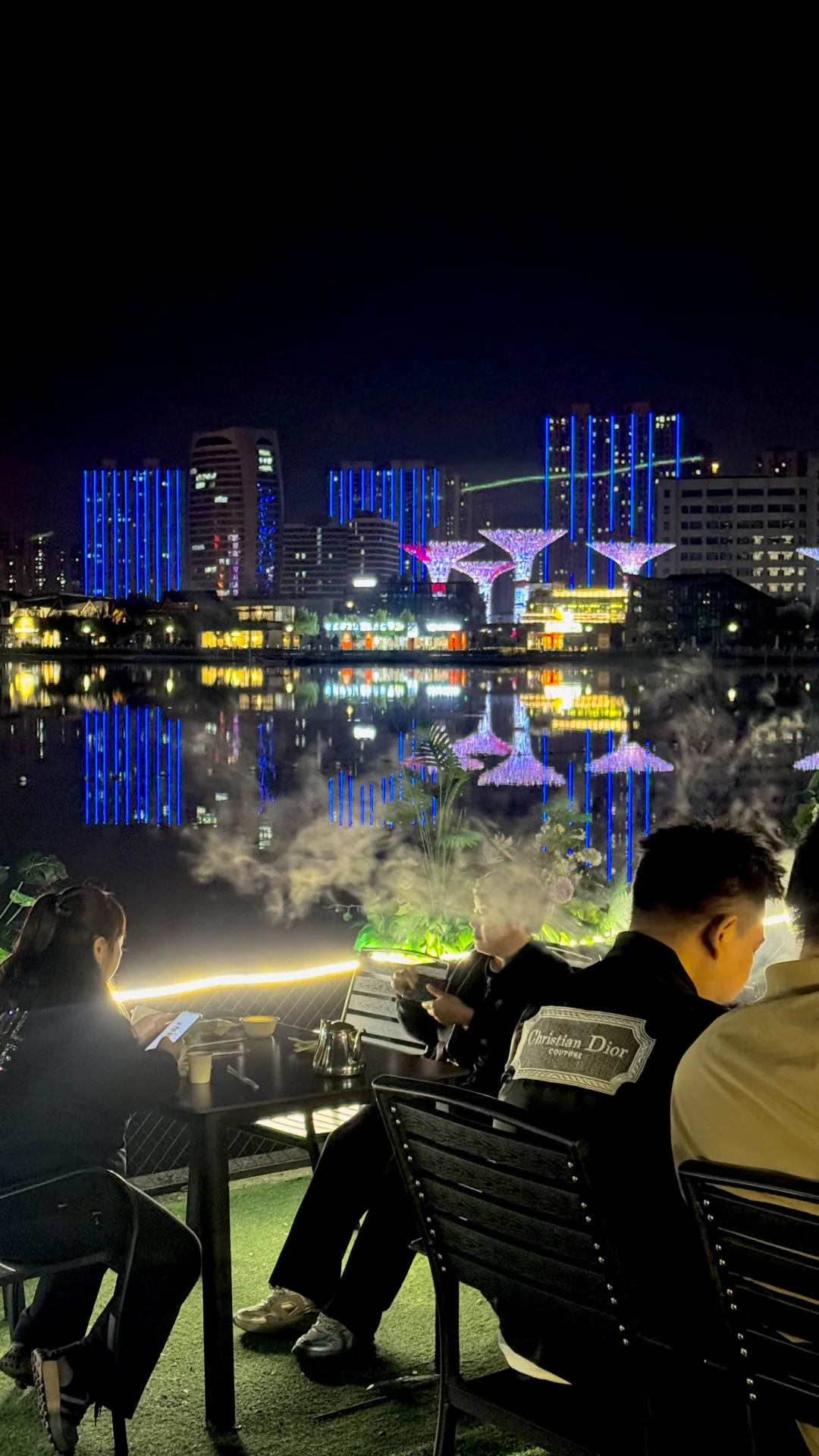 不是上海！！湖景餐厅 保定人都这么松弛了吗…