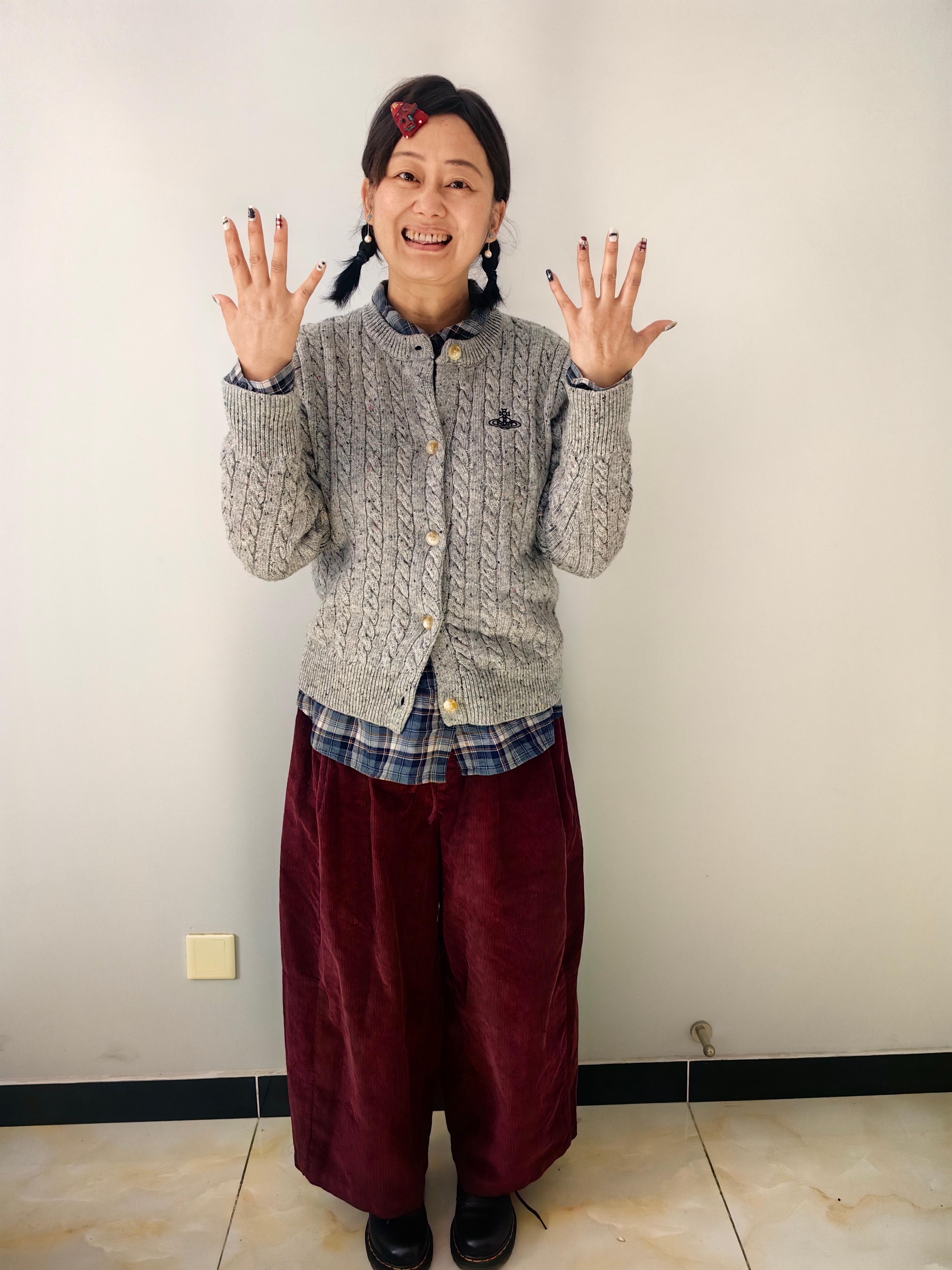 *碎碎念*昨儿的美甲～猫咪图案，太长了，不方便干活～提裤子...好好穿衣～据说今