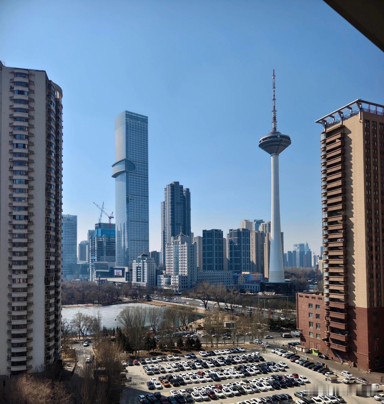 今天 辽宁铁人赢的面大
铁人投入
在中超排前五
冲超头一年必须胜