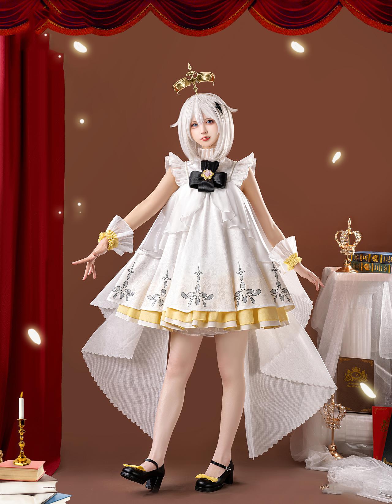 派蒙的新装，怎么和皇帝的新装不一样！
COSER：夏薇