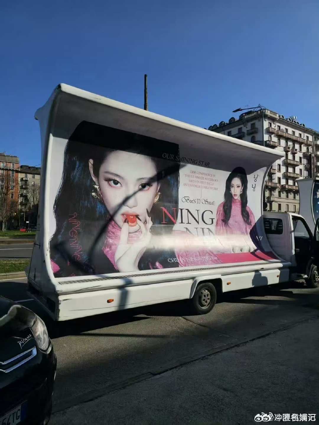 宁艺卓打卡粉丝应援宁艺卓去打卡了粉丝应援看到宁艺卓打卡应援并感谢粉丝，这一刻所有