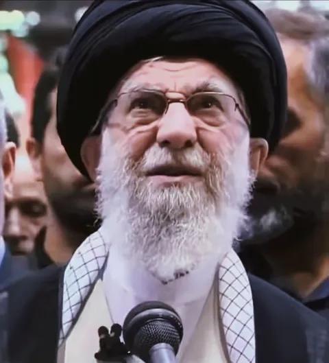 俄罗斯实际上就是一个大号的伊朗，为什么美国欧洲都不敢动俄罗斯，就一个原因：有几千