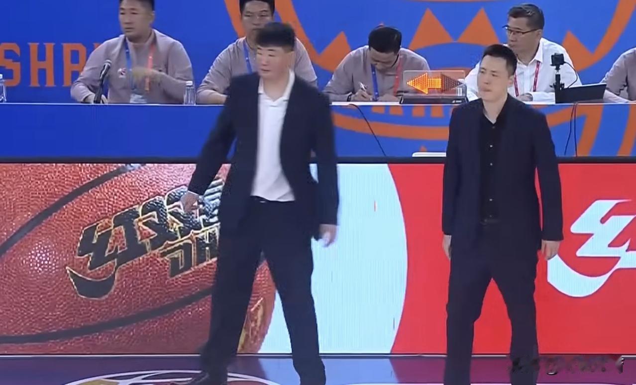 升降级的赛季，CBA各支球队不约而同地提速，对球员无氧能力要求很高，不仅是进攻端
