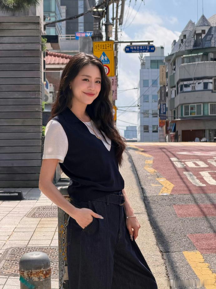 江语晨来浪姐胖了12斤 这个“饭女一”人设也是立住了哈哈哈哈哈哈，对比江语晨刚来