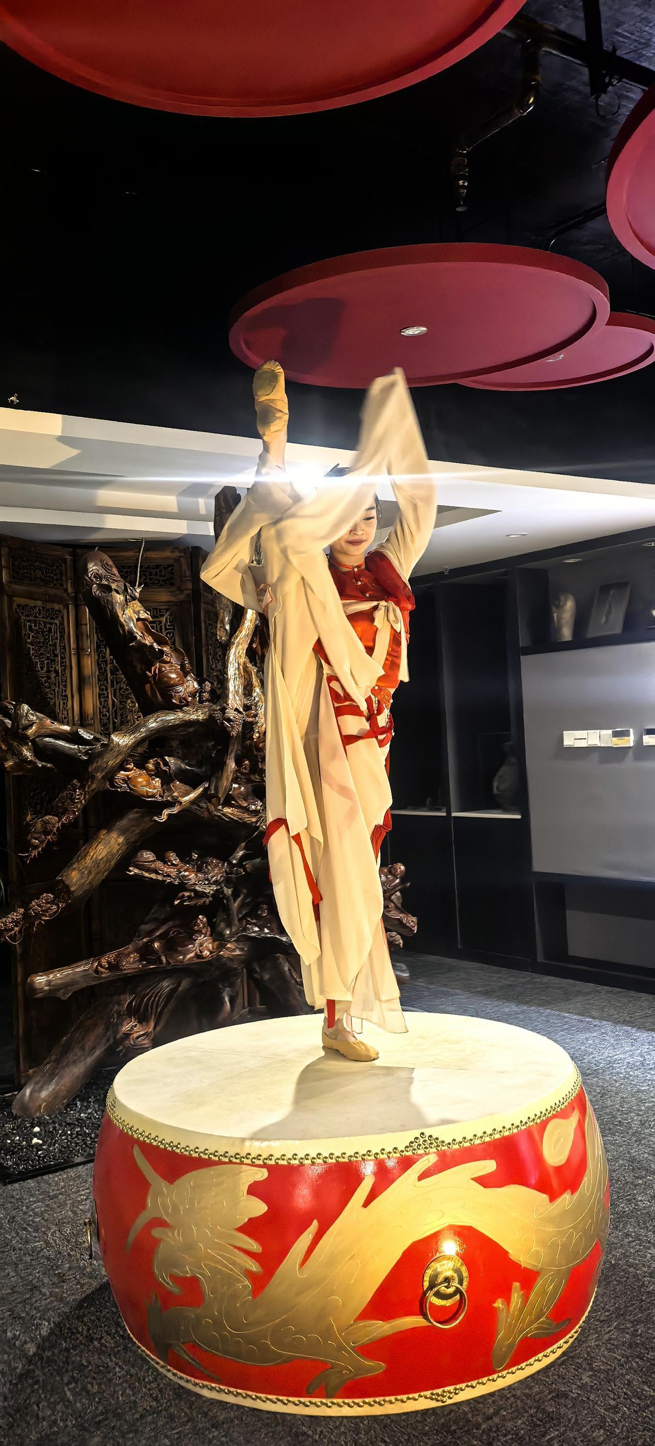 你没见过的鼓上一字马