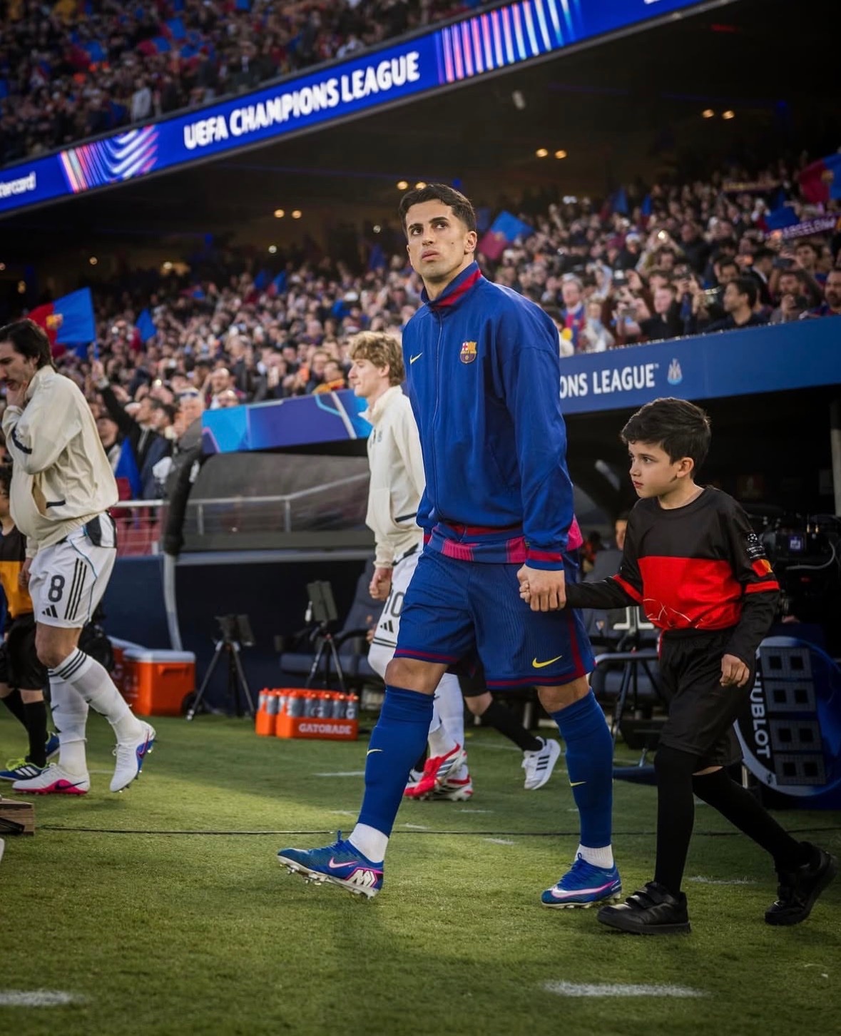 世体： 卡萨多可能是坎塞洛交易的关键人物。 利雅得新月在冬季转会窗口期间就想要签