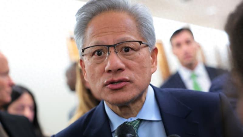 你敢信？英伟达这位掌门人直言给钱绝不手软，恨不得把利润全塞给员工，事实也确实如此