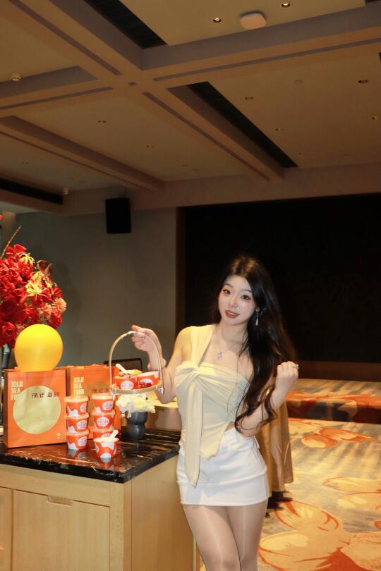 在海鲜店被一杯酸奶圈粉！！🍓