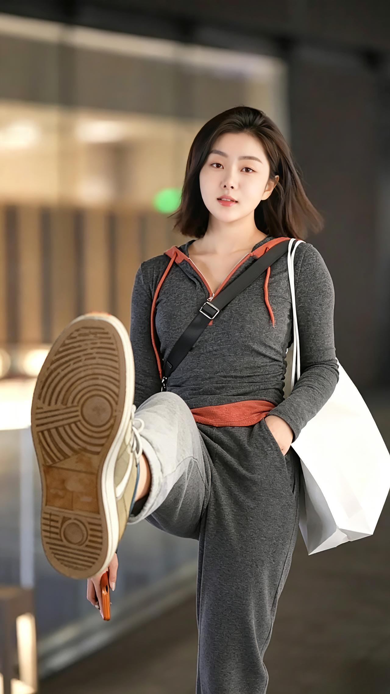 短发美女 美女人像群