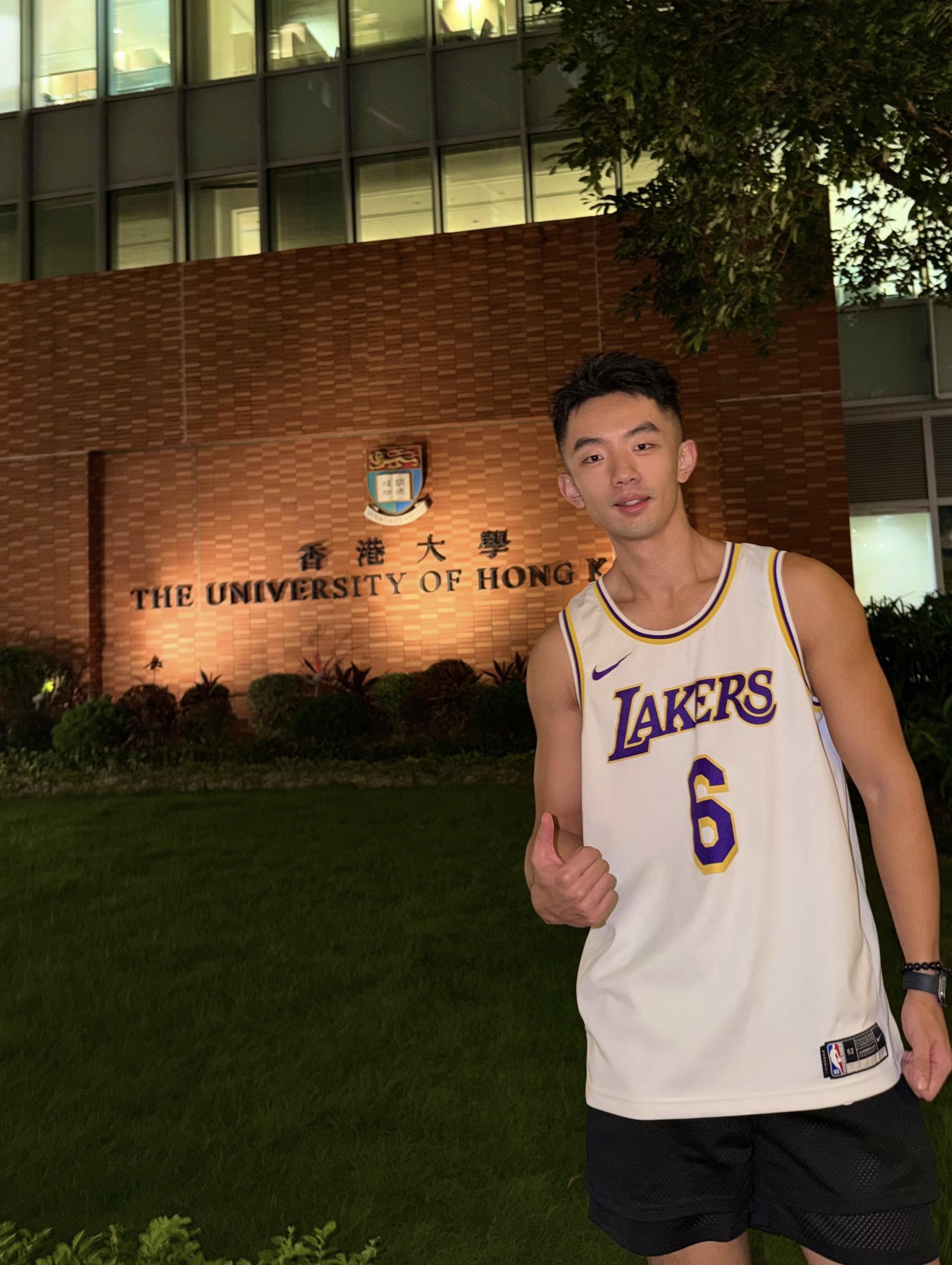 香港Plog｜邂逅毕业季的梦中情校HKU 香港大学在高中阶段一直都是自...