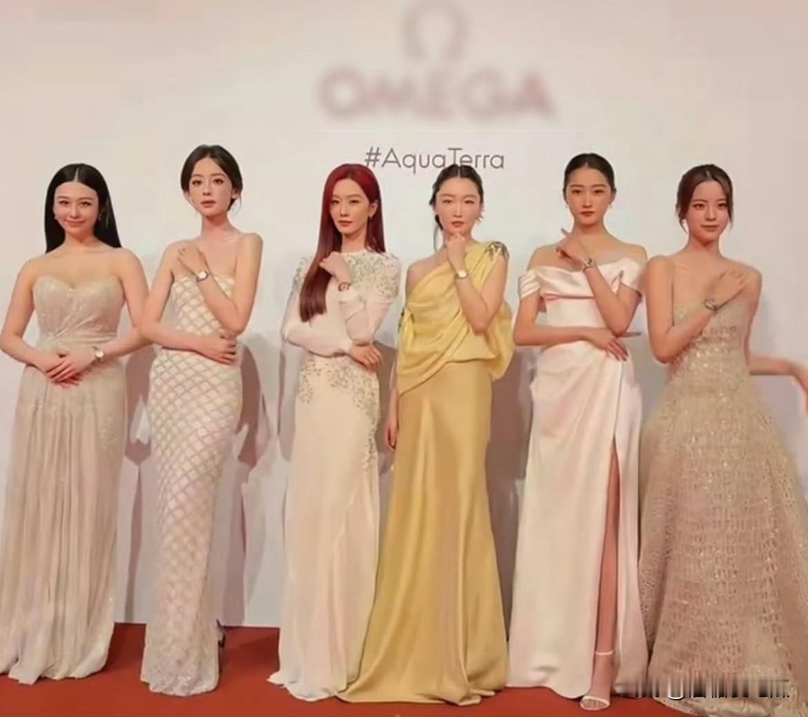 活动生图
刘诗诗、关晓彤是不是女娲炫技
娜扎就在于太瘦了，一向红毯出圈的她这次发