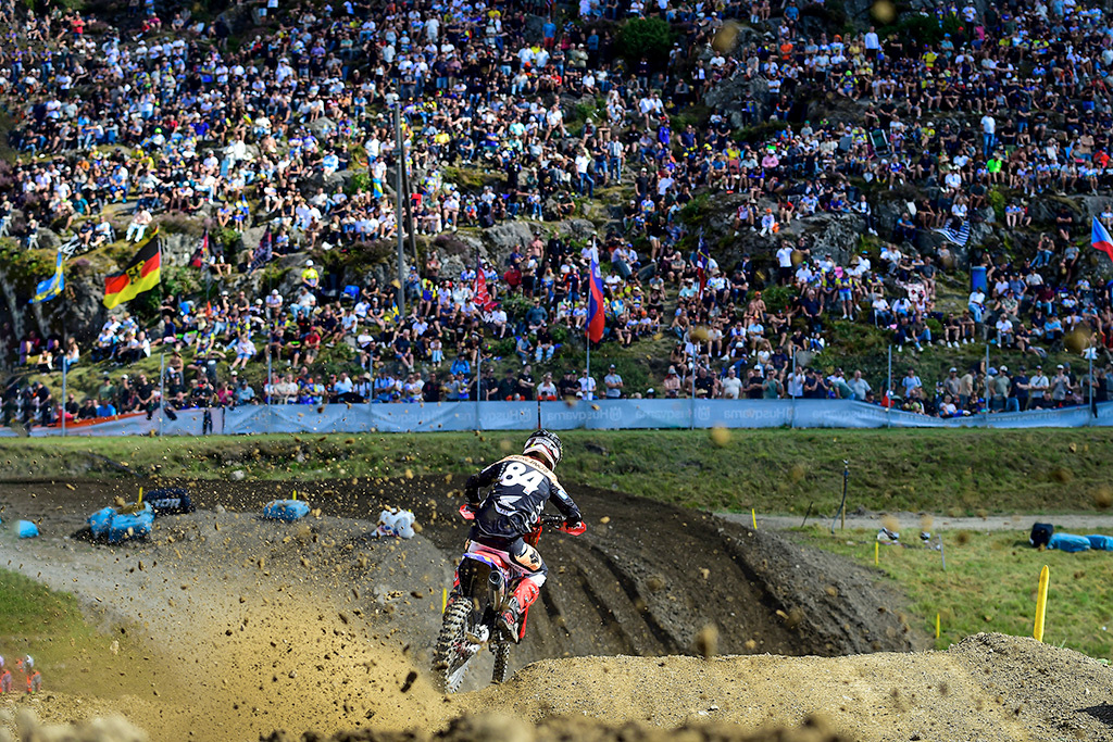 MXGP瑞典：贺林斯又一个完美周末，又是两回合胜利和排位正赛胜利，法夫尔和维亚尔